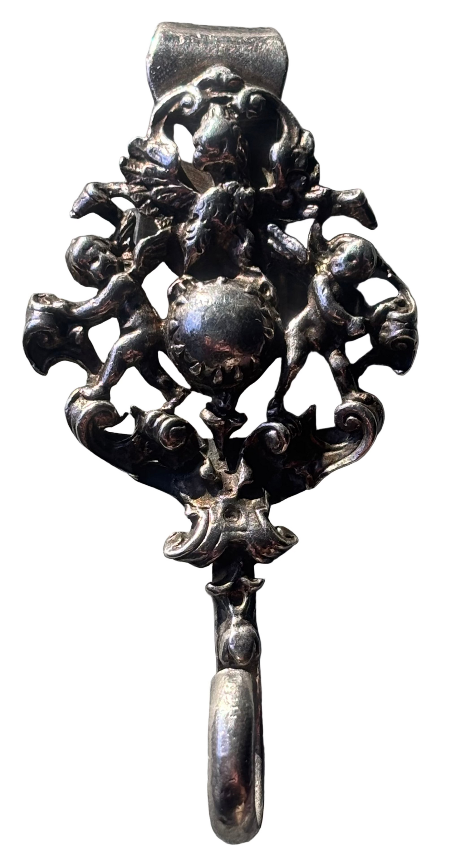 1860-1861 William Comyns Sterling silver hook/clip adorned with cherubs and an eagle