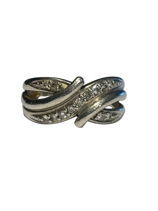 900 platinum and natural diamond ladies ring